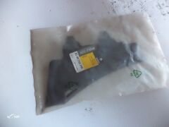 Tampon Alt Plasti̇ği̇ Megane Ii